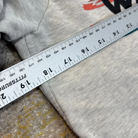 Wrangler Gray Sweatshirt with Red and Blue Pattern - Picture 6 of 8